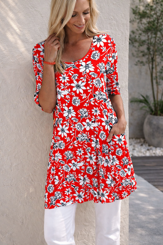 Vestido con estampado floral y bolsillos de Isabella Sol