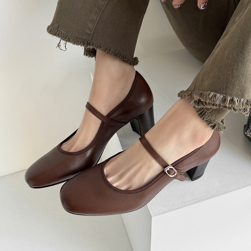 Retro Mary Jane Heels by Isabella Sol
