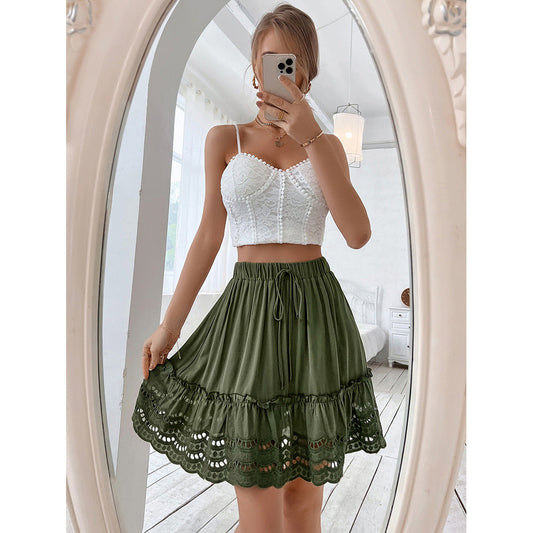 Falda elegante de encaje con retazos de Isabella Sol