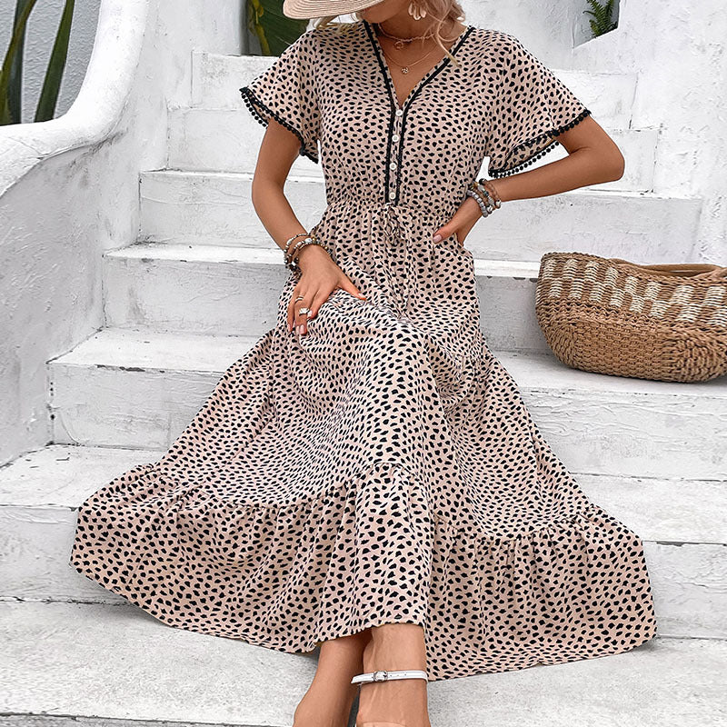 Vestido con escote en V y estampado de leopardo de Isabella Sol