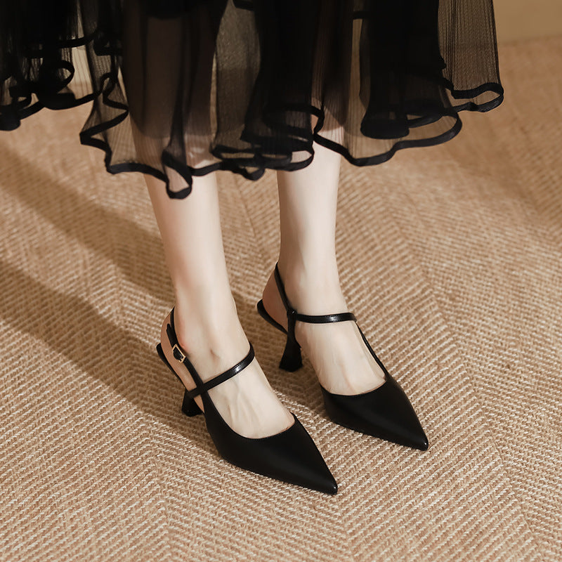 Elegantes sandalias de tacón alto con punta afilada de Isabella Sol