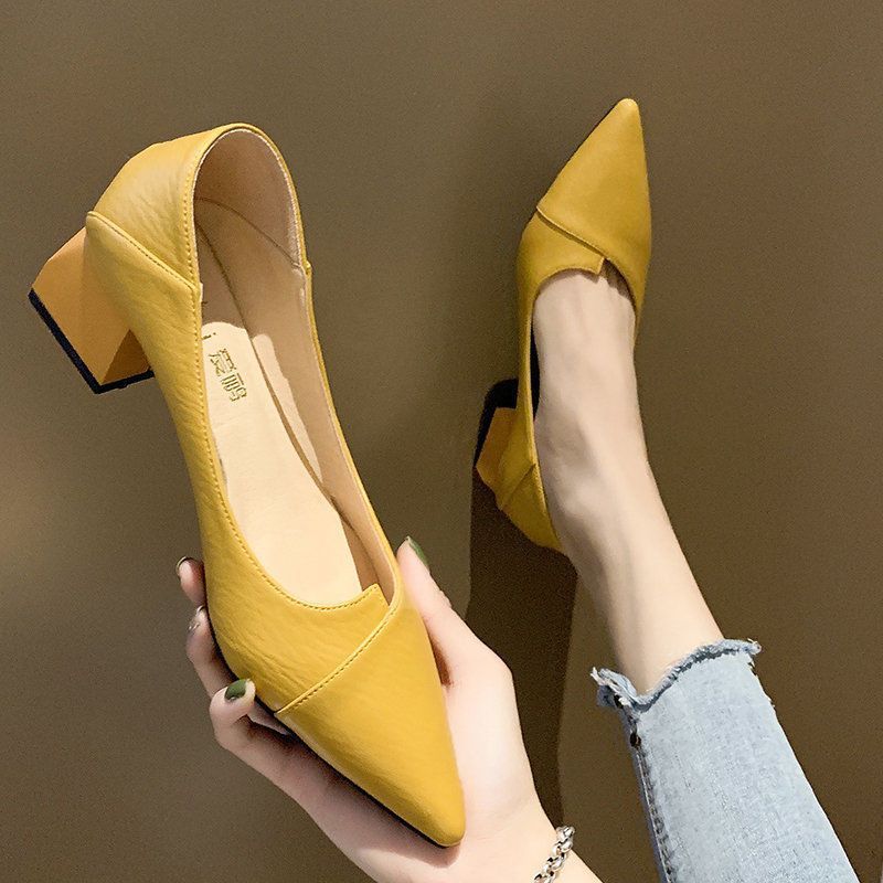 Zapatos de tacón ancho versátiles de Isabella Sol