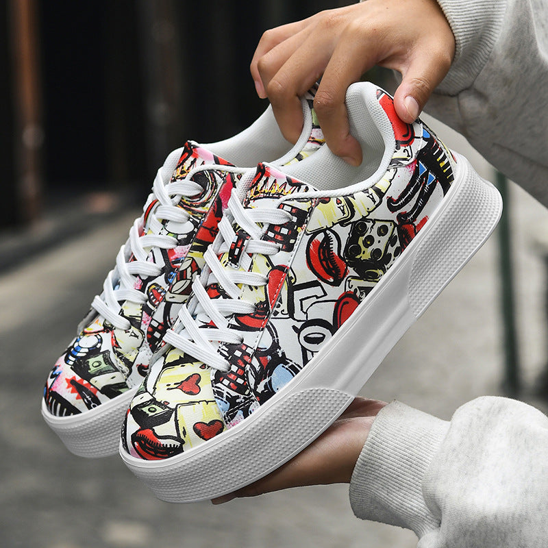 Zapatillas bajas Isabella Sol con estampado de grafiti