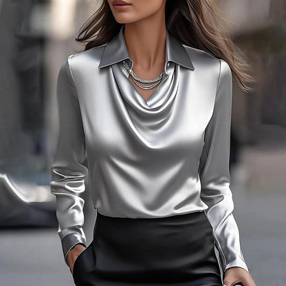 Elegante top de satén con cuello acampanado de Isabella Sol.
