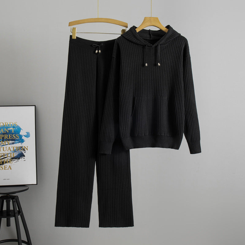 Conjunto de punto con capucha a la moda de Isabella Sol