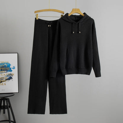Conjunto de punto con capucha a la moda de Isabella Sol