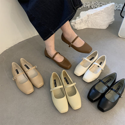 Chic Everyday Isabella Sol Low Heel Mary Janes
