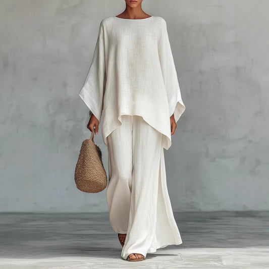 Conjunto minimalista de top de corte relajado y pantalón de pierna ancha para mujer.