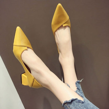 Zapatos de tacón ancho versátiles de Isabella Sol