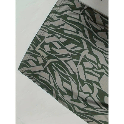 Pantalones anchos con estampado floral de Isabella Sol.