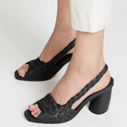 Elegantes sandalias de tacón tejidas de Isabella Sol