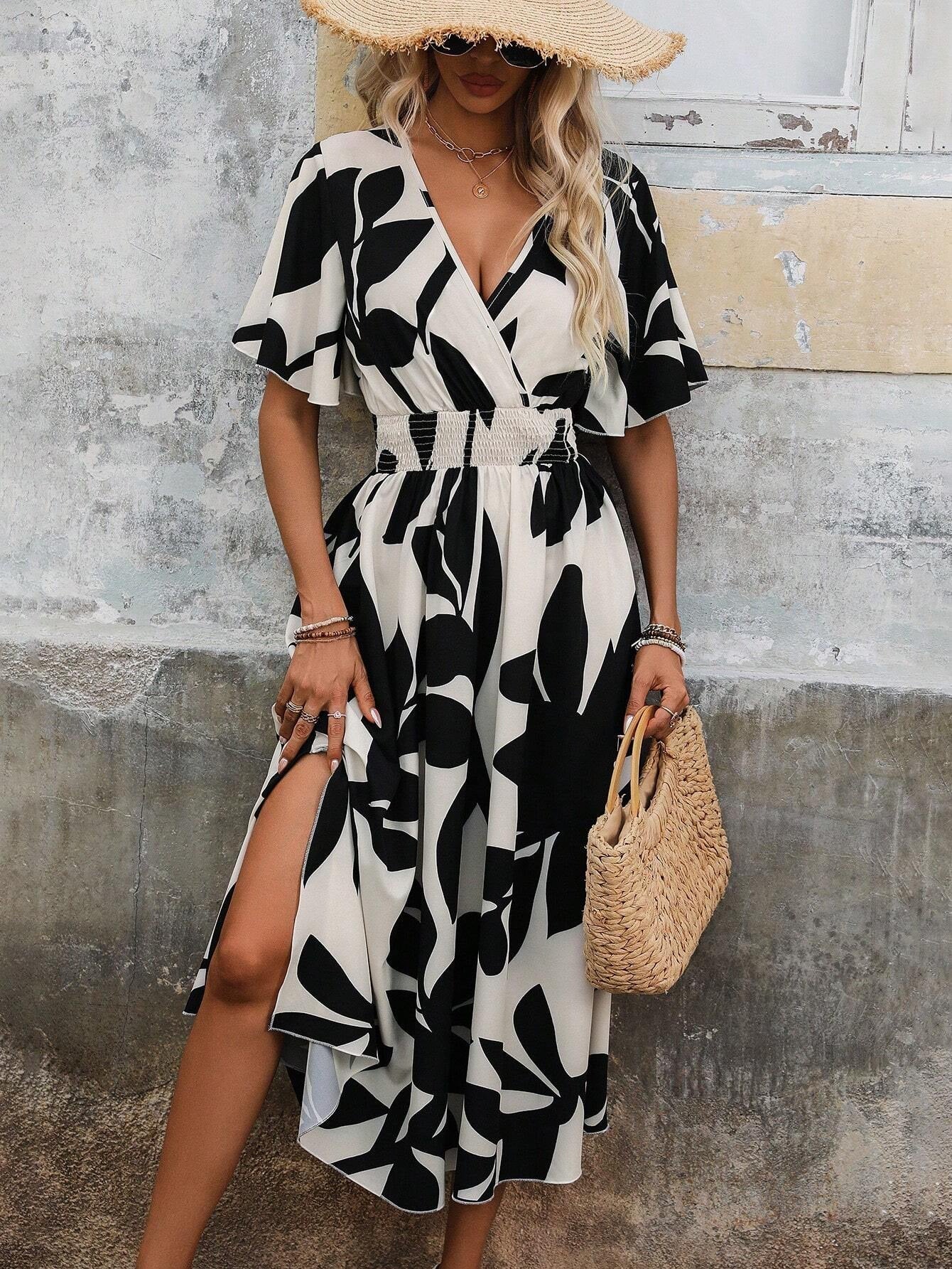 Elegante vestido estampado con escote cruzado de Isabella Sol