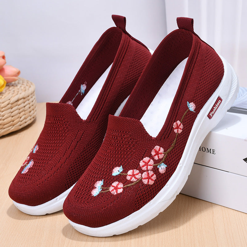 Zapatos de tacón transpirables bordados de Isabella Sol