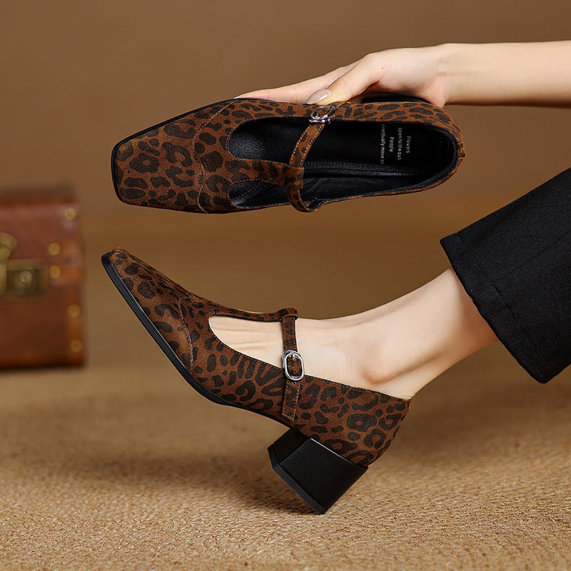 Vintage Leopard Chunky Pumps by Isabella Sol