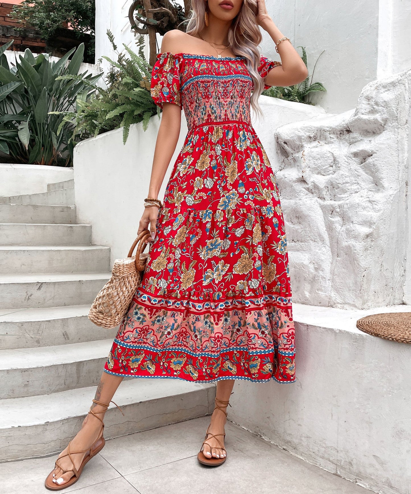Vestido midi bohemio floral con hombros descubiertos de Isabella Sol