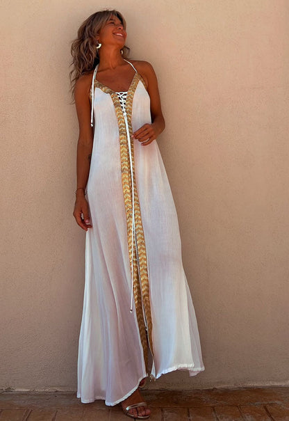Elegante vestido halter con cordones de Isabella Sol