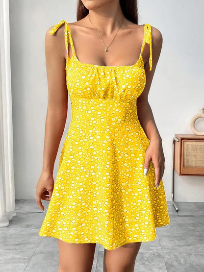 Elegante vestido floral de tirantes de Isabella Sol