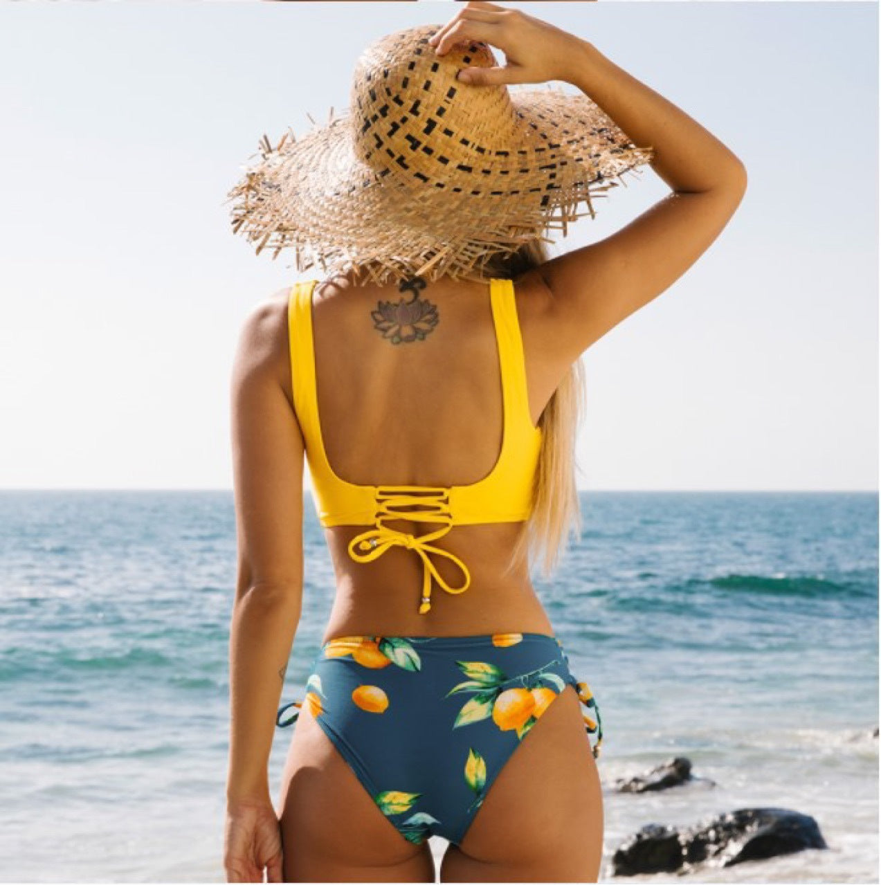 Bikini amarillo vibrante inspirado en Pinterest de Isabella Sol