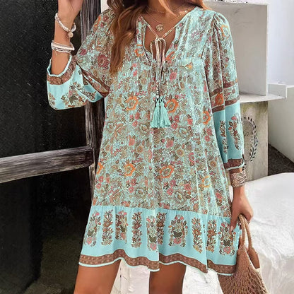 Vestido midi bohemio floral con escote en V de Isabella Sol