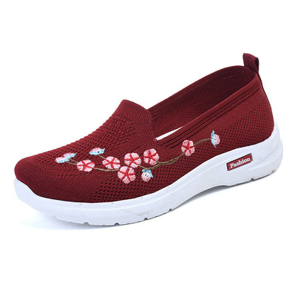 Zapatos de tacón transpirables bordados de Isabella Sol