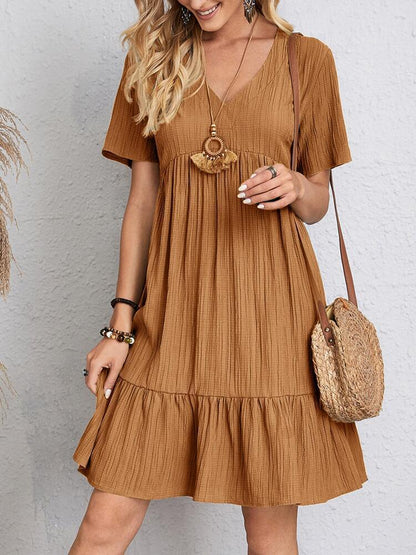 Elegante vestido de verano con escote en V de Isabella Sol.
