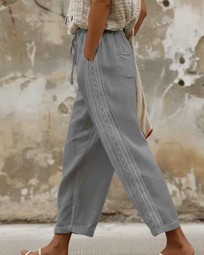Elegantes pantalones cortos de algodón y lino de Isabella Sol