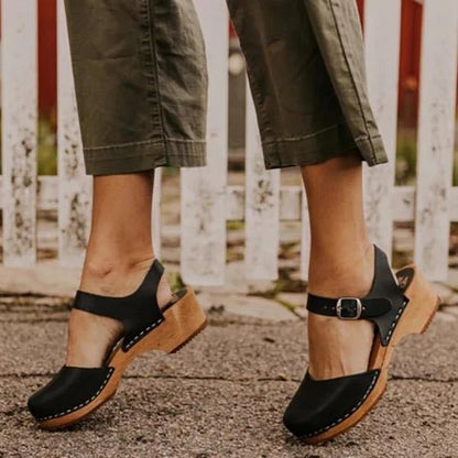 Elegantes sandalias de plataforma de Isabella Sol