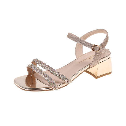 Elegantes sandalias de tacón de Isabella Sol inspiradas en Pinterest.