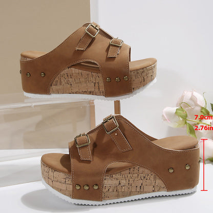 Elegantes sandalias de plataforma de Isabella Sol