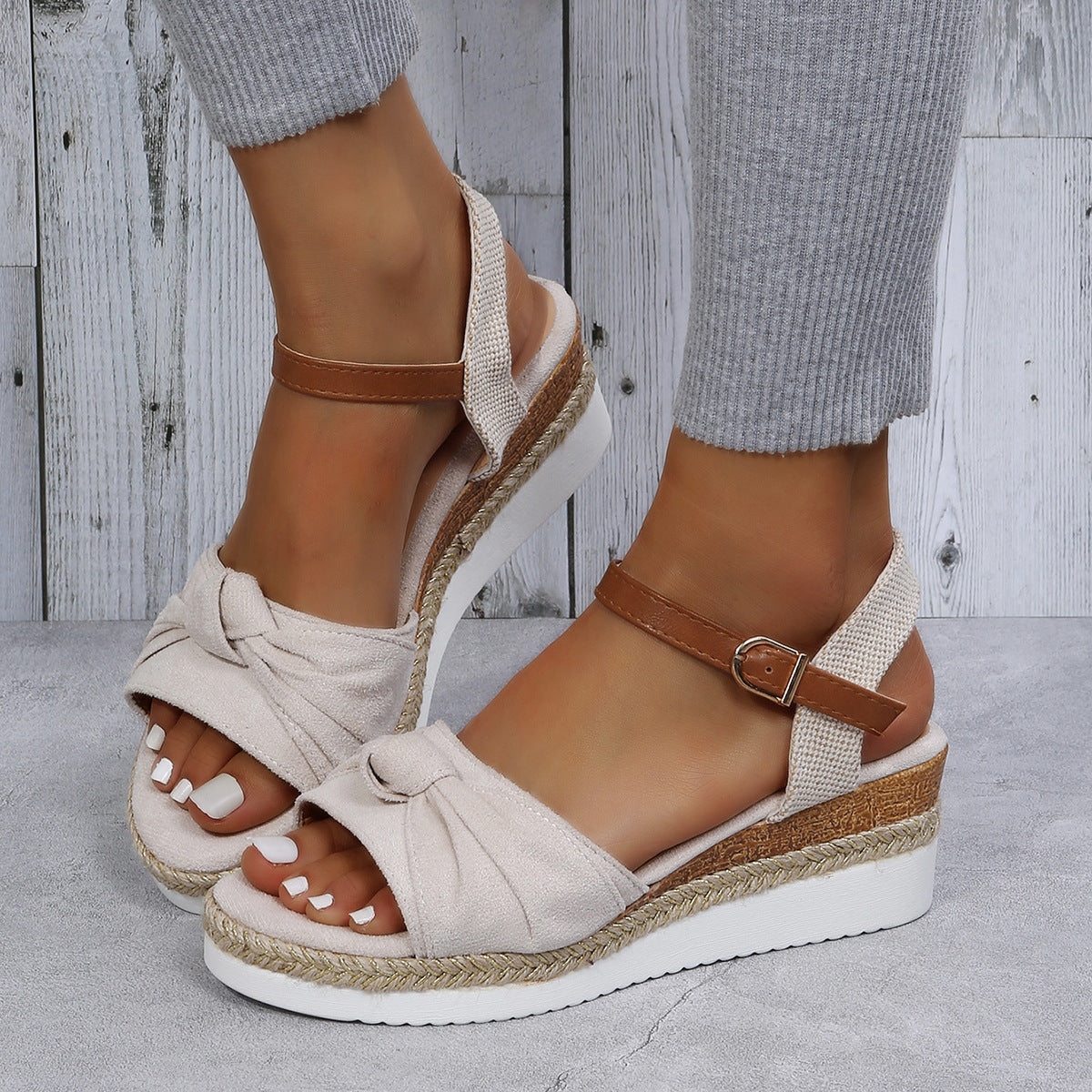 Elegantes sandalias de plataforma de Isabella Sol
