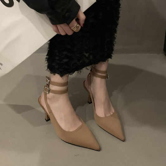Chic Pointed Heels by Isabella Sol