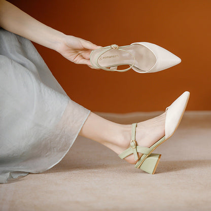 Elegantes zapatos de tacón ancho de Isabella Sol