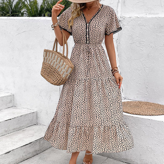 Vestido con escote en V y estampado de leopardo de Isabella Sol